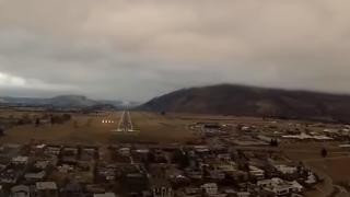 ВИДЕО: Какво вижда пилотът от кабината и какво е по-добре пътниците да не виждат