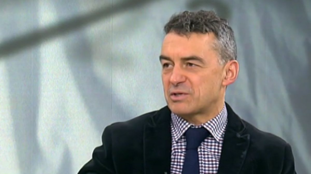 Изтъкнатият кардиолог проф. Иво Петров обясни колко опасна е смяната на часа за сърцето и защо понеделник е най-рисковият дни