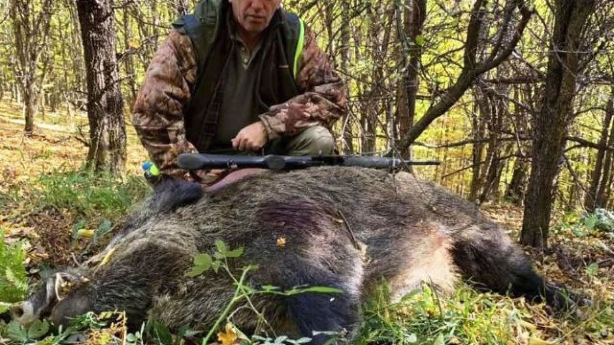 Полицейски шеф гътна огромен звяр в Еленския балкан (СНИМКА)
