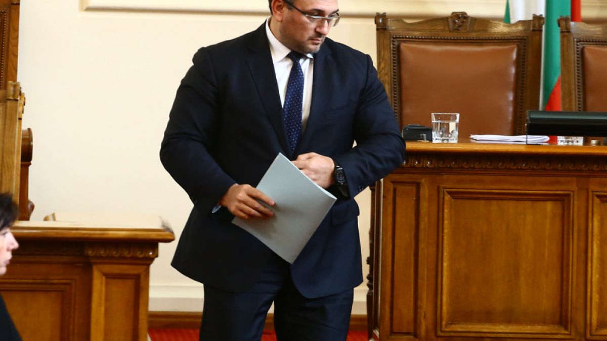 Ало-измамници звънели от името на МВР-министъра в родния му град