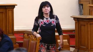 Караянчева разпореди проверка за отстраняването на Сидеров