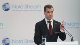 Руският петролен бизнес клекна пред Москва и горивата поевтиняха