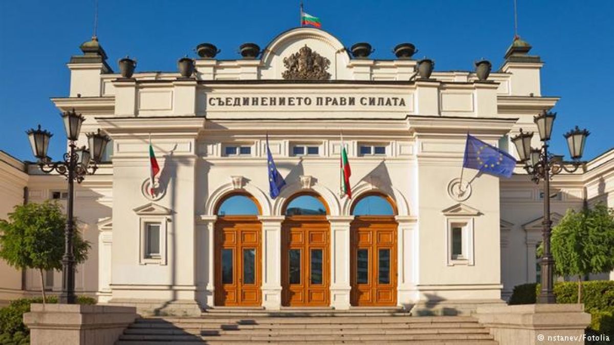 Добра вест от парламента! Приеха на първо четене проектобюджета на Здравната каса, парите са повече