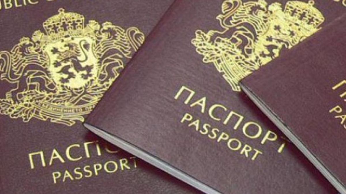 Продават български документи в сайт за обяви, в Украйна купуват паспорти на страни от ЕС в OLX