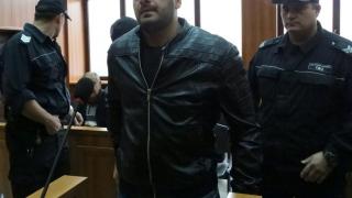 Голи снимки на ромката Севгина разпалили вендетата в пловдивската Шекер махала