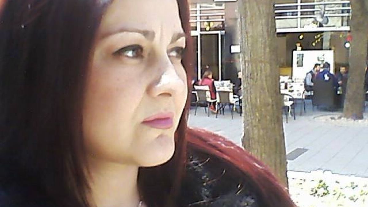 Преди да скочи от 12-ия етаж, полицайката Ивелина се сбогувала с децата си с трогателна бележка (СНИМКИ)