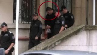 Шофьорът Бейтула, убил момчето от снимката с Бойко Борисов, влиза в затвора само за 5 и половина години 