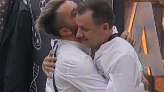 Цецо Андреев се държи като малко бебе в Къщата! Гъмов направи нещо безумно, за да зарадва гримьора (СНИМКИ)