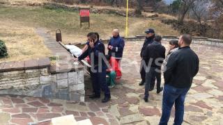 Зловеща находка на пейките на Хижата във Враца (СНИМКИ 18+)