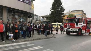 Страшен инцидент до полицията в Горна Оряховица (СНИМКИ/ВИДЕО)