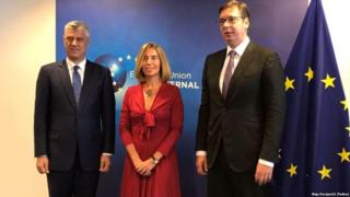 Президентите на Сърбия и Косово се срещнаха в Брюксел