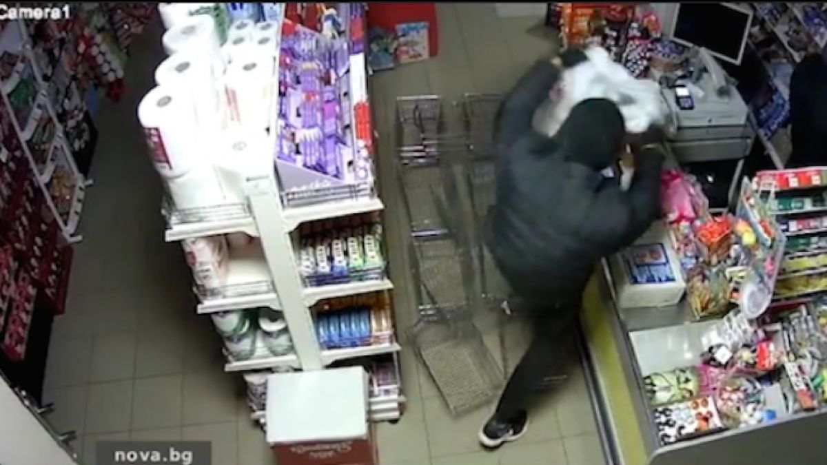Светкавично: Маскирани обраха магазин в Плевен за 47 секунди (ВИДЕО)