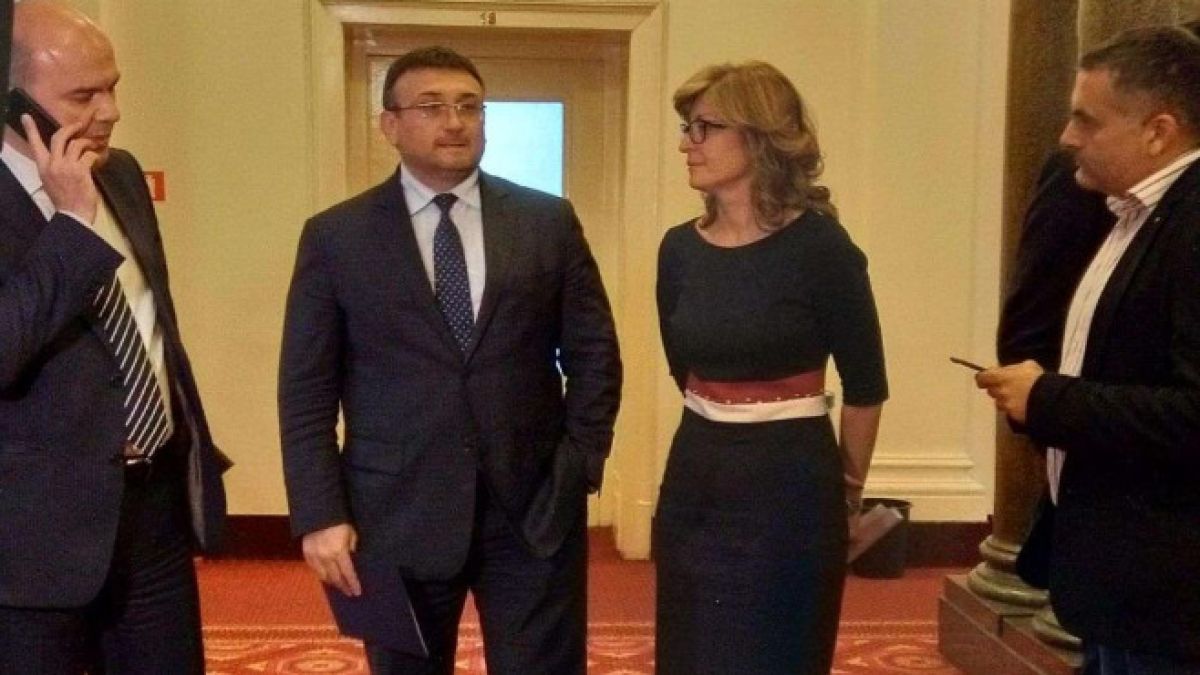 Трима министри спешно в парламента заради Нинова: БСП да спят спокойно за мигрантския пакт
