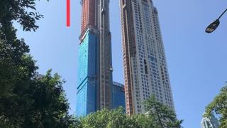 Кой ще живее в най-мистериозния и скъп небостъргач в САЩ? 