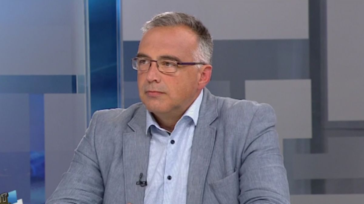 Антон Кутев: Прокуратурата обвинява сините очи на Елена Йончева, че са крали