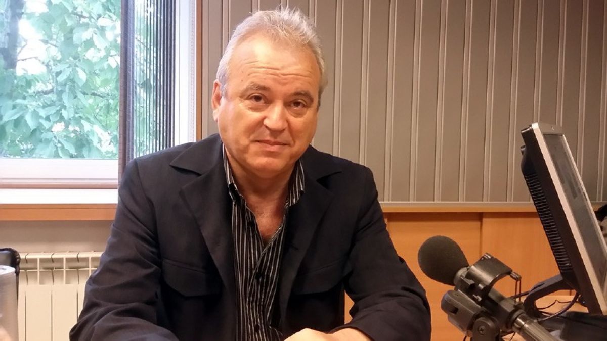 Само в БЛИЦ! Голям български писател изригна пред медията ни от Париж! Не е за вярване какво са му причинили "Топлофикация"!