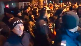 Ексклузивно ВИДЕО само в БЛИЦ показва как ескалира ситуацията във Варна! (СНИМКИ)