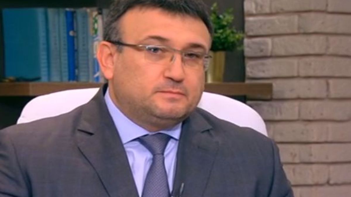 Младен Маринов каза ще бъдат ли върнати скоро в България Баневи, Арабаджиеви и Митьо Очите