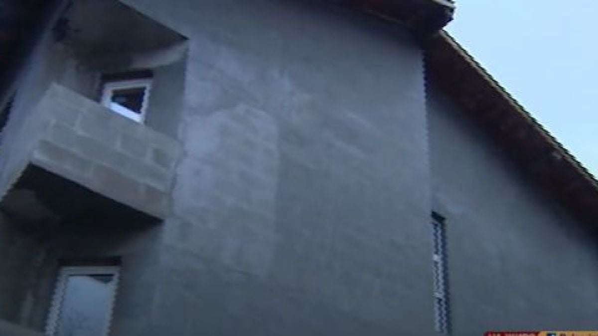 "Гениална" инженерна мисъл в тузарски квартал на столицата потресе всички (СНИМКИ)