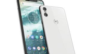 Motorola One – от днес в магазините на VIVACOM