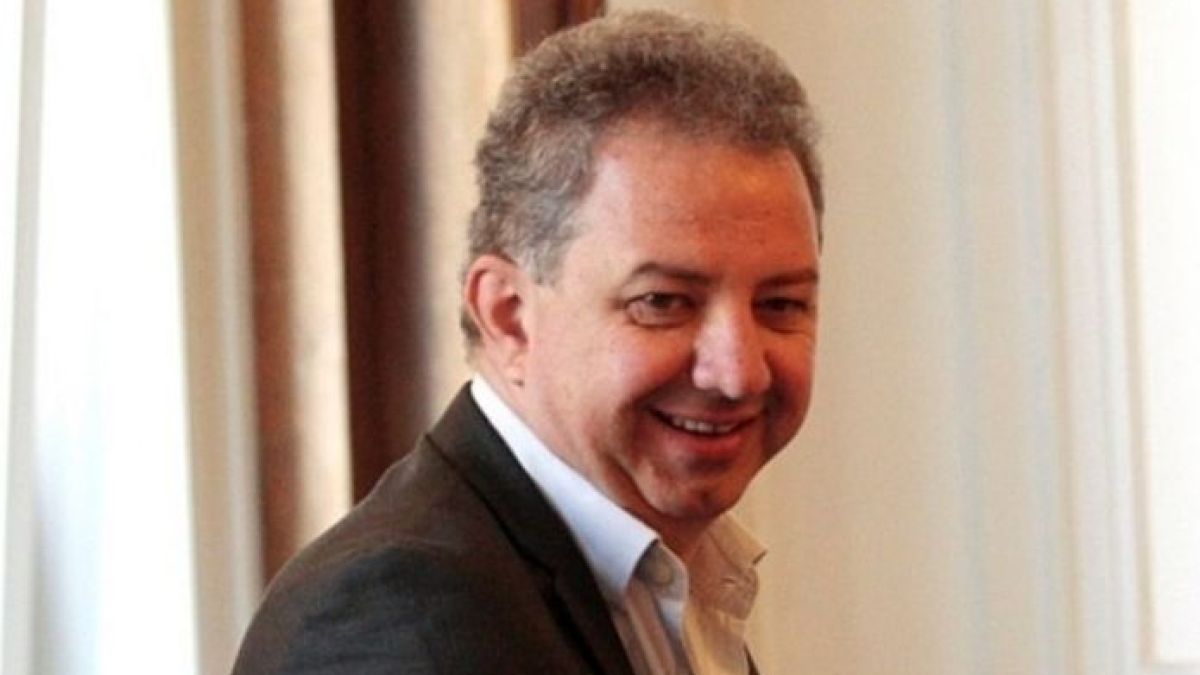 Този депутат ли сяда в стола на Валери Симеонов?