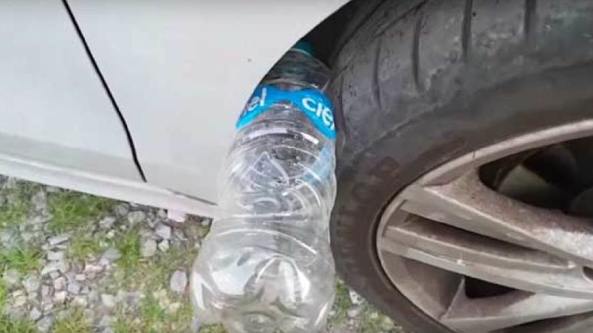 Внимание, шофьори! Веднага звънете в полицията, ако видите пластмасова бутилка между гумата и калника на колата