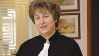 Мъст: Адвокат Ирен Савова осъмна с некролог, че е починала от черни магии! (СНИМКА)