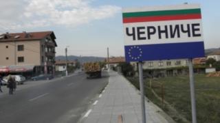 Мръсник! Диян, който опита да изнасили майка си, се точел и на случайно минаващи момичета
