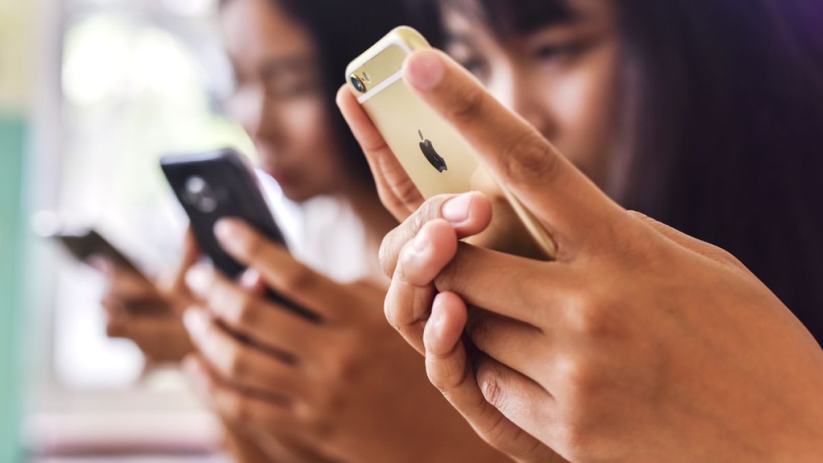 Поръчките на Apple рязко намаляха, Уолстрийт се разтресе