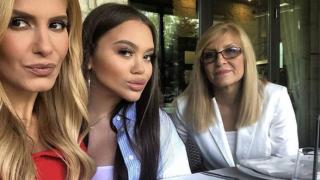 Щерката на Анелия не я слуша! Певицата разкри кой единствен респектира инатливата Ивон 