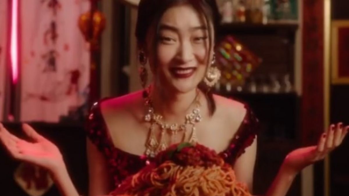 Обивниха Dolce & Gabbana в расизъм заради това ВИДЕО