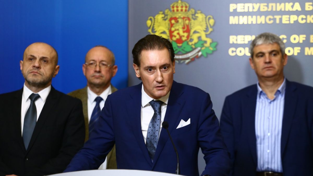 Кирил Домусчиев: Протестите са недопустими, трябва да спрат, за да не пречат на икономиката (ВИДЕО)