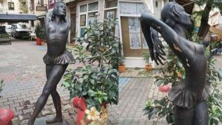 Загорял любовник извърши нещо много гнусно с емблематична статуя в Истанбул (СНИМКИ)