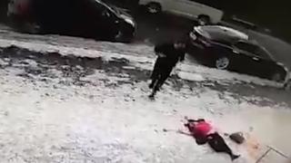 Нелепа смърт: Ледена висулка направи пенсионерка на пихтия (ВИДЕО 18+)