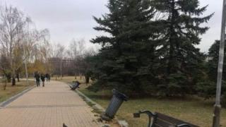 Само в БЛИЦ! Грозна сцена се разигра на метри от УНСС - „капацитет“, вилнял и правил се на герой (СНИМКА)