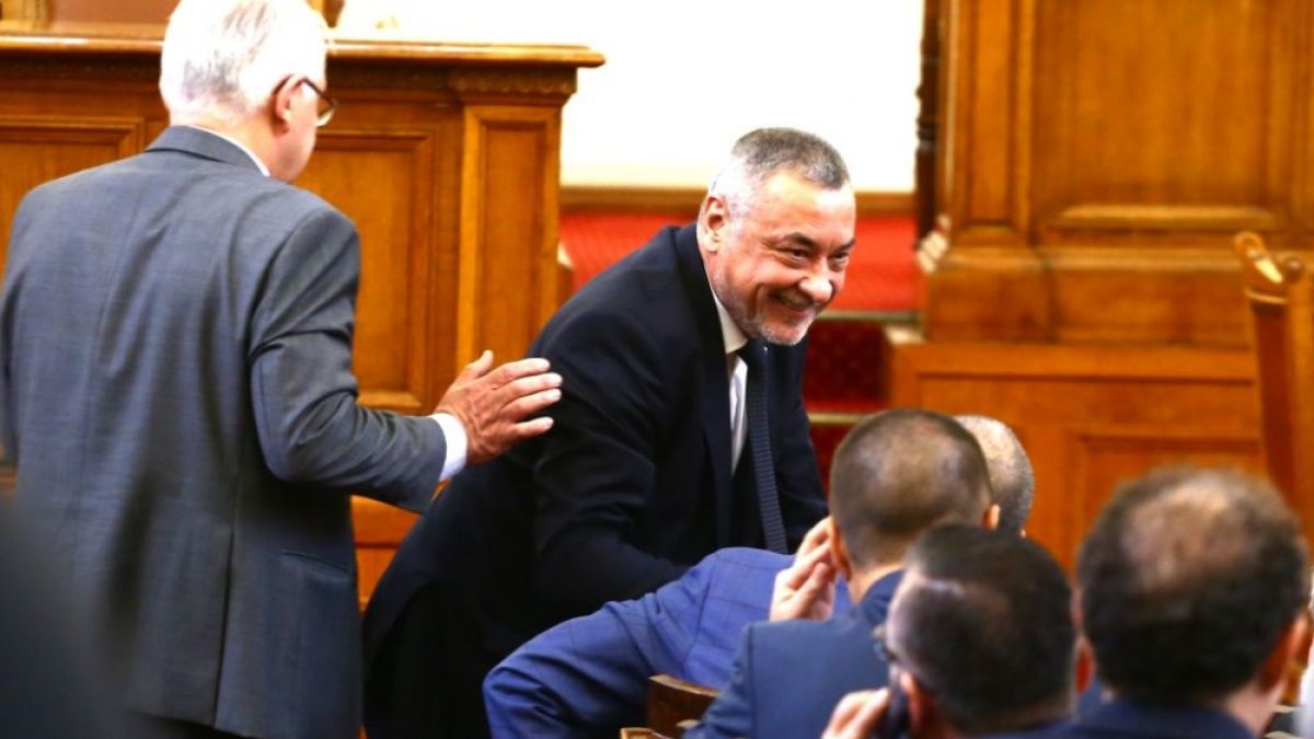 Симеонов: Не може един гологлав чалгар да се изживява като съдия и да раздава присъди! Ама не съм казал Слави Трифонов