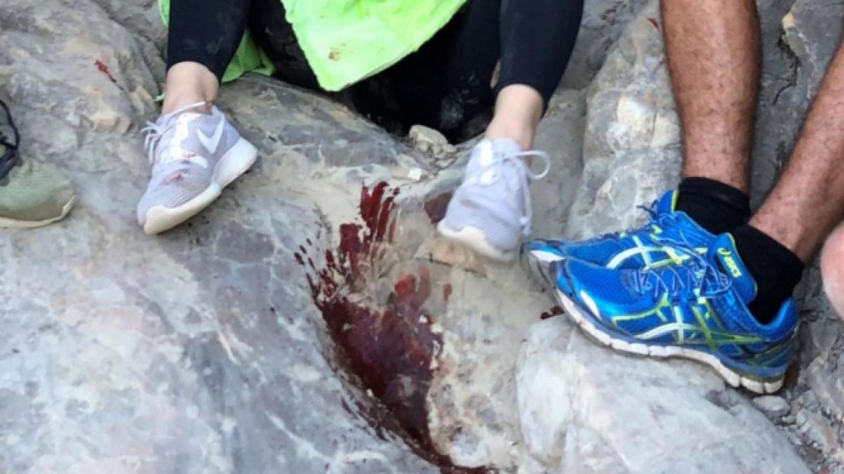 Момиче бе зарязано в локва кръв в планината, след запознанство в социалните мрежи