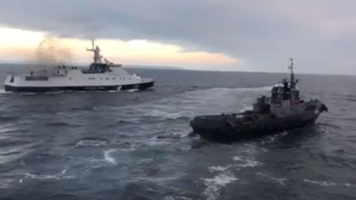 Извънредно: Руски военни атакуваха и превзеха украинските кораби, проля се кръв