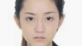 Полицията издирва под дърво и камък "най-красивата престъпничка" в Китай