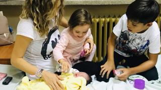 Ева Кикерезова показа много трогателни СНИМКИ след раждането на третото си дете