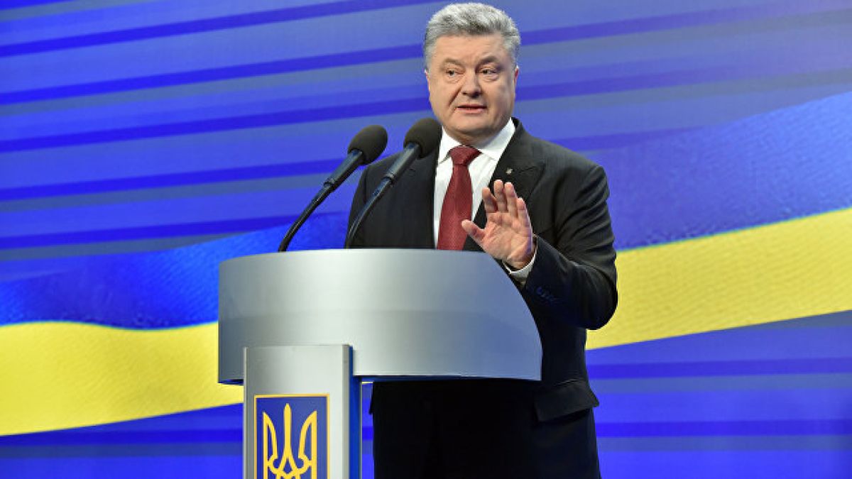 Порошенко извънредно: Получих разузнавателни данни, че на границата са струпани войски, готови да ни нападнат всеки момент!