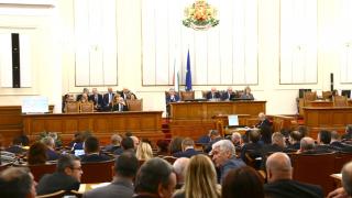 Извънредно заседание в парламента