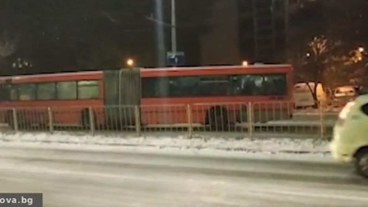 Виктор Николаев се хили и превива заради конспирация в Нова телевизия! (СНИМКИ)