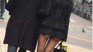 Само в БЛИЦ! Тузар разведе мадама по голо дупе на студа в центъра на София (СНИМКА)