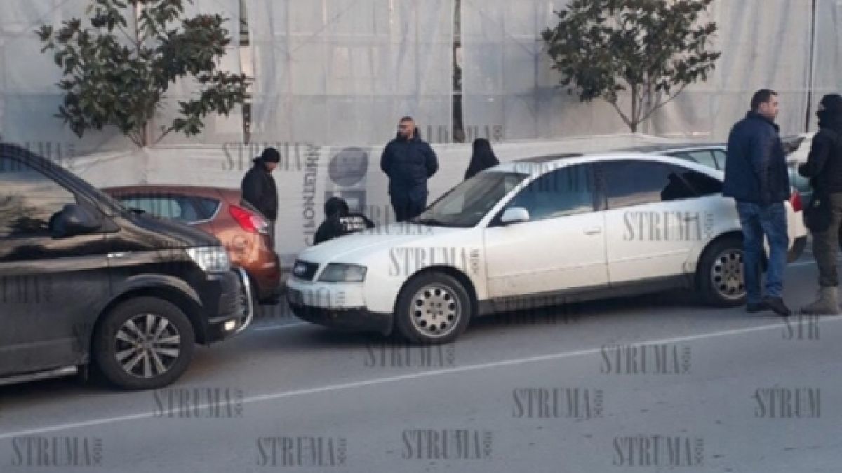 В Петричко почерня от антимафиоти и жандармерия, местните не помнят такова чудо