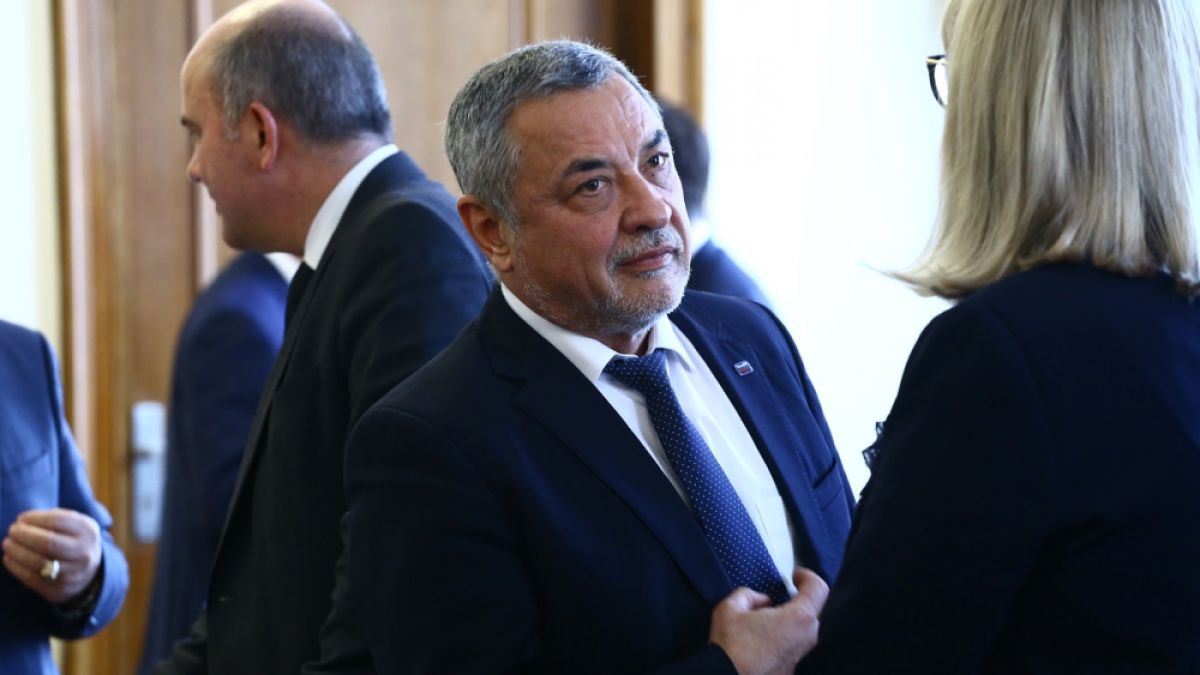 Симеонов плаши с Троянска война! Сравни се с Менелай и...