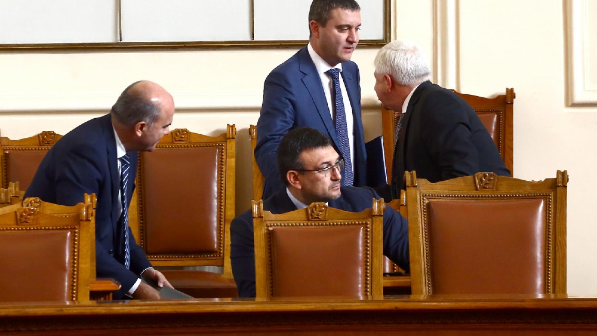 Неочаквано предположение: Целта на атаката срещу НАП е министър...