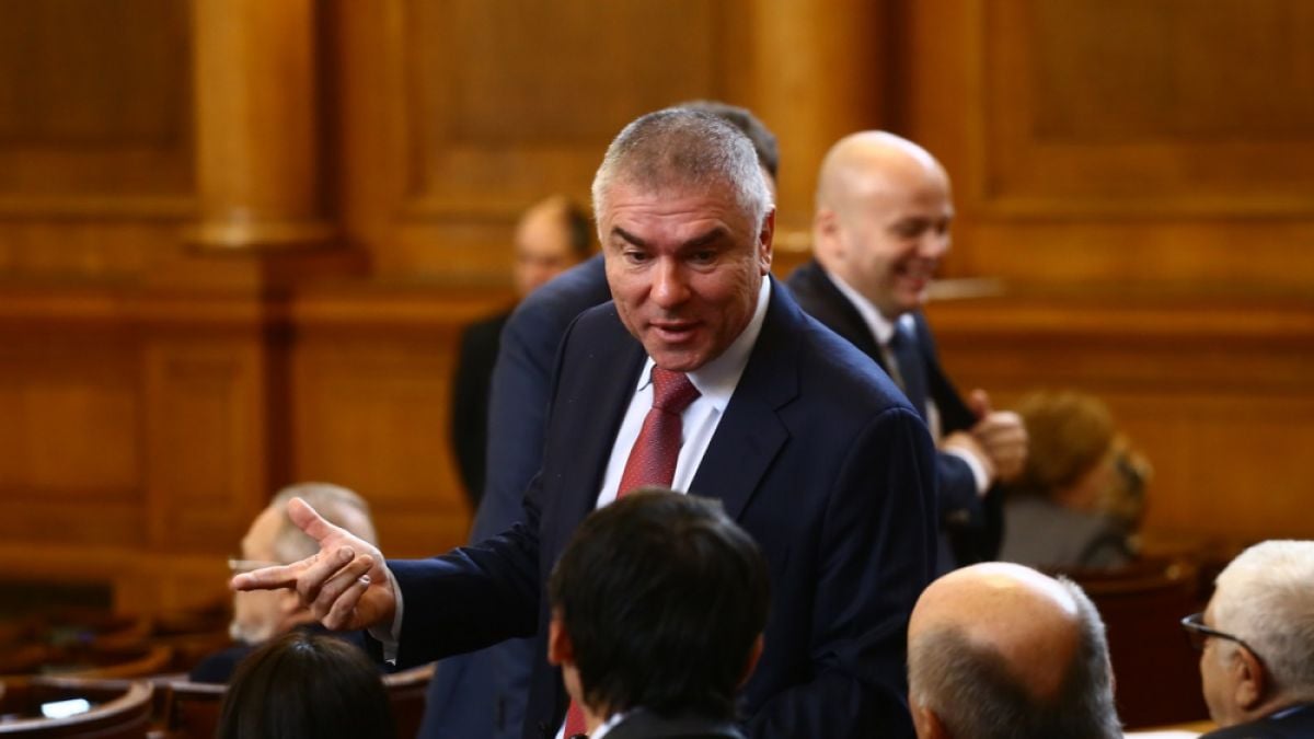 Марешки пробутва свой човек за шеф на КПКОНПИ