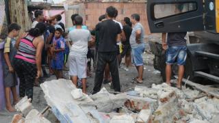 Първо в БЛИЦ! Голямо огнище на К-19 пламна в циганско гето край Пловдив, ще има ли още трупове?