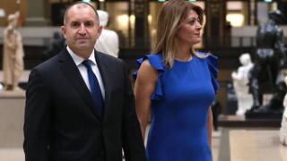 Ето къде президентът заведе жена си